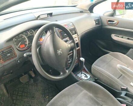 Серый Пежо 307, объемом двигателя 2 л и пробегом 260 тыс. км за 3500 $, фото 3 на Automoto.ua