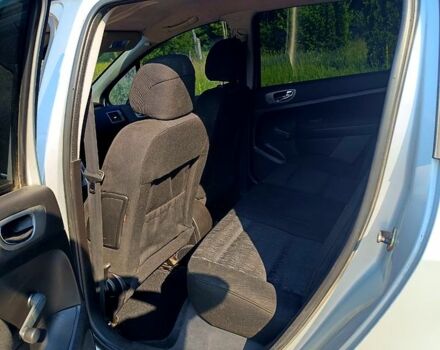 Сірий Пежо 307, об'ємом двигуна 1.6 л та пробігом 304 тис. км за 3200 $, фото 5 на Automoto.ua