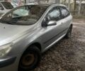 Сірий Пежо 307, об'ємом двигуна 1.4 л та пробігом 225 тис. км за 3450 $, фото 1 на Automoto.ua