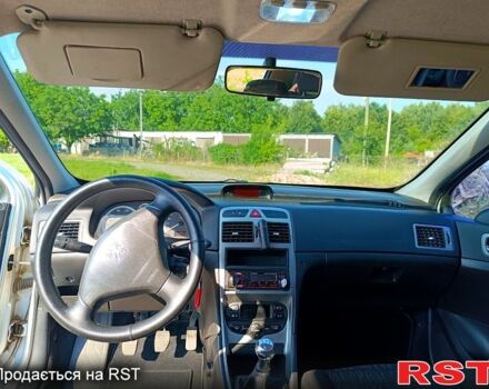 Сірий Пежо 307, об'ємом двигуна 1.6 л та пробігом 304 тис. км за 3200 $, фото 6 на Automoto.ua