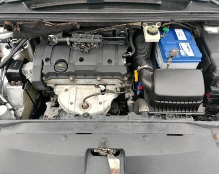 Сірий Пежо 307, об'ємом двигуна 1.6 л та пробігом 300 тис. км за 2800 $, фото 4 на Automoto.ua