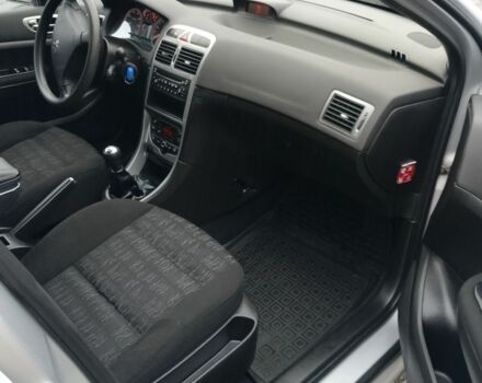 Сірий Пежо 307, об'ємом двигуна 1.6 л та пробігом 300 тис. км за 2800 $, фото 1 на Automoto.ua