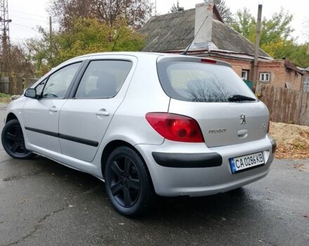 Сірий Пежо 307, об'ємом двигуна 1.6 л та пробігом 300 тис. км за 2800 $, фото 6 на Automoto.ua