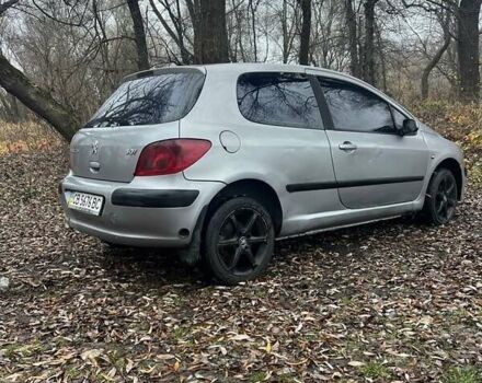 Серый Пежо 307, объемом двигателя 1.4 л и пробегом 312 тыс. км за 2300 $, фото 2 на Automoto.ua