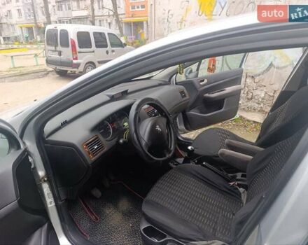 Серый Пежо 307, объемом двигателя 1.6 л и пробегом 288 тыс. км за 3850 $, фото 6 на Automoto.ua