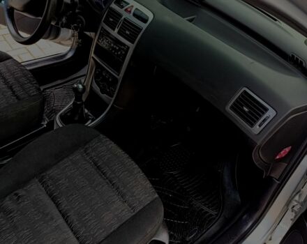 Сірий Пежо 307, об'ємом двигуна 1.4 л та пробігом 360 тис. км за 3700 $, фото 7 на Automoto.ua