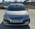 Серый Пежо 307, объемом двигателя 1.6 л и пробегом 240 тыс. км за 2500 $, фото 1 на Automoto.ua