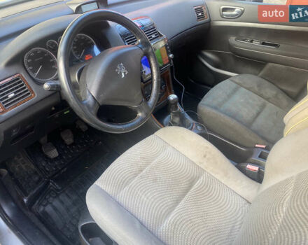 Сірий Пежо 307, об'ємом двигуна 1.4 л та пробігом 200 тис. км за 2850 $, фото 11 на Automoto.ua