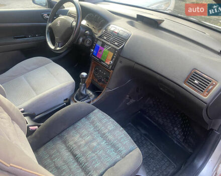 Сірий Пежо 307, об'ємом двигуна 1.4 л та пробігом 200 тис. км за 2850 $, фото 13 на Automoto.ua