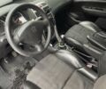 Серый Пежо 307, объемом двигателя 2 л и пробегом 260 тыс. км за 4000 $, фото 4 на Automoto.ua