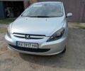 Серый Пежо 307, объемом двигателя 2 л и пробегом 274 тыс. км за 2800 $, фото 1 на Automoto.ua