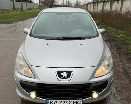 Сірий Пежо 307, об'ємом двигуна 2 л та пробігом 337 тис. км за 3300 $, фото 3 на Automoto.ua