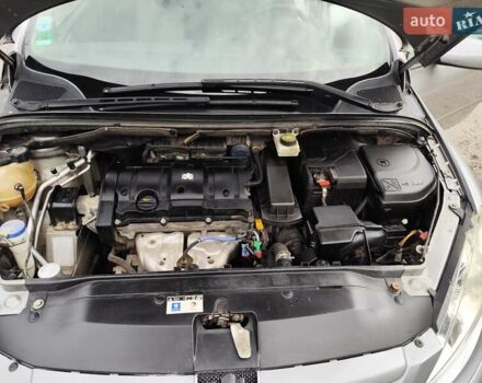 Серый Пежо 307, объемом двигателя 1.59 л и пробегом 146 тыс. км за 4300 $, фото 6 на Automoto.ua