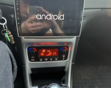 Серый Пежо 307, объемом двигателя 2 л и пробегом 254 тыс. км за 3500 $, фото 6 на Automoto.ua