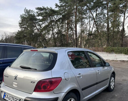 Сірий Пежо 307, об'ємом двигуна 1.59 л та пробігом 222 тис. км за 3500 $, фото 4 на Automoto.ua