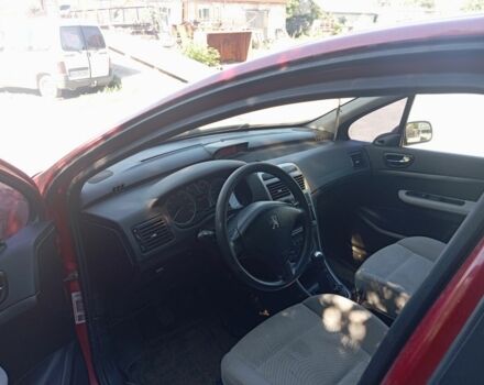 Серый Пежо 307, объемом двигателя 1.5 л и пробегом 298 тыс. км за 1700 $, фото 5 на Automoto.ua