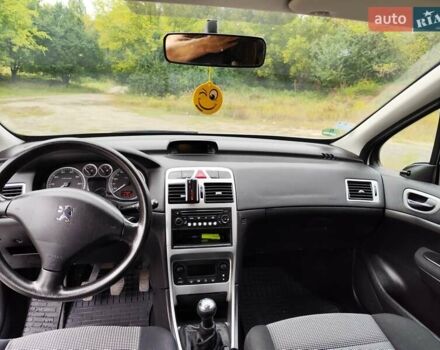 Серый Пежо 307, объемом двигателя 1.59 л и пробегом 146 тыс. км за 4300 $, фото 10 на Automoto.ua