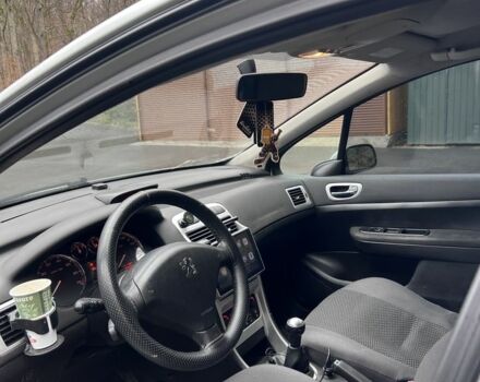 Сірий Пежо 307, об'ємом двигуна 2 л та пробігом 275 тис. км за 3500 $, фото 6 на Automoto.ua
