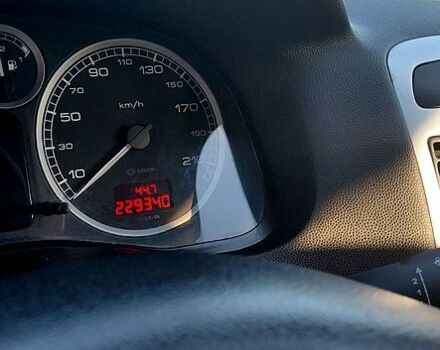 Серый Пежо 307, объемом двигателя 1.6 л и пробегом 229 тыс. км за 4300 $, фото 5 на Automoto.ua