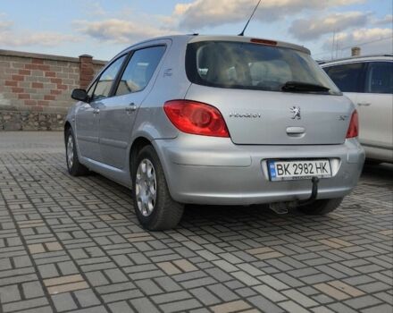 Серый Пежо 307, объемом двигателя 1.4 л и пробегом 218 тыс. км за 3700 $, фото 1 на Automoto.ua
