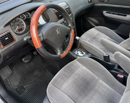 Сірий Пежо 307, об'ємом двигуна 1.59 л та пробігом 222 тис. км за 3500 $, фото 6 на Automoto.ua