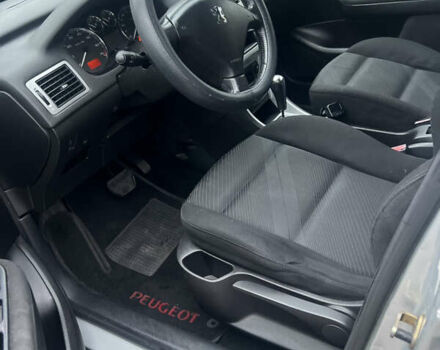 Серый Пежо 307, объемом двигателя 1.59 л и пробегом 246 тыс. км за 3600 $, фото 13 на Automoto.ua