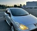 Сірий Пежо 307, об'ємом двигуна 1.59 л та пробігом 164 тис. км за 5250 $, фото 1 на Automoto.ua