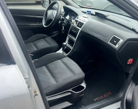 Серый Пежо 307, объемом двигателя 1.59 л и пробегом 246 тыс. км за 3600 $, фото 9 на Automoto.ua