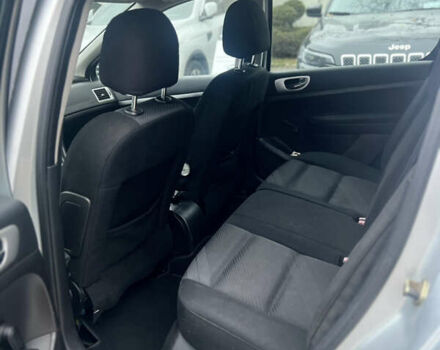 Серый Пежо 307, объемом двигателя 1.59 л и пробегом 246 тыс. км за 3600 $, фото 7 на Automoto.ua