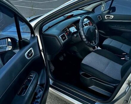 Сірий Пежо 307, об'ємом двигуна 1.59 л та пробігом 164 тис. км за 5250 $, фото 20 на Automoto.ua