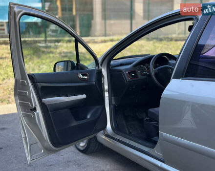 Сірий Пежо 307, об'ємом двигуна 2 л та пробігом 210 тис. км за 4500 $, фото 25 на Automoto.ua