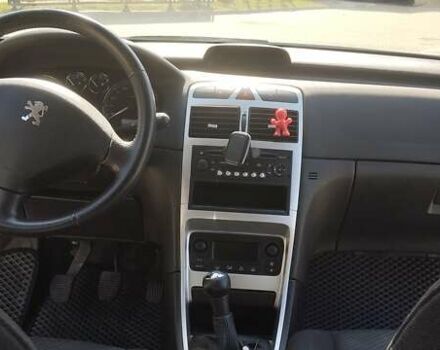 Серый Пежо 307, объемом двигателя 2 л и пробегом 174 тыс. км за 4600 $, фото 17 на Automoto.ua