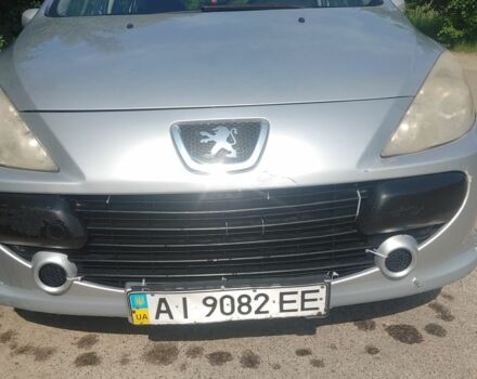 Серый Пежо 307, объемом двигателя 0 л и пробегом 144 тыс. км за 4200 $, фото 1 на Automoto.ua