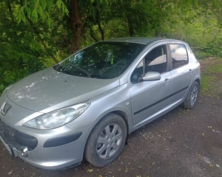 Серый Пежо 307, объемом двигателя 1.6 л и пробегом 342 тыс. км за 3200 $, фото 7 на Automoto.ua