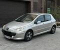 Серый Пежо 307, объемом двигателя 1.6 л и пробегом 324 тыс. км за 1899 $, фото 1 на Automoto.ua