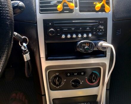 Сірий Пежо 307, об'ємом двигуна 1.6 л та пробігом 220 тис. км за 4000 $, фото 2 на Automoto.ua