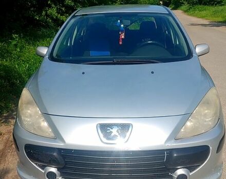 Серый Пежо 307, объемом двигателя 1.6 л и пробегом 144 тыс. км за 3400 $, фото 1 на Automoto.ua