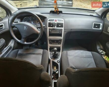 Серый Пежо 307, объемом двигателя 2 л и пробегом 185 тыс. км за 4400 $, фото 26 на Automoto.ua