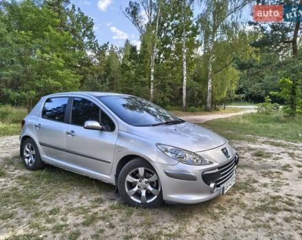 Серый Пежо 307, объемом двигателя 2 л и пробегом 185 тыс. км за 4400 $, фото 2 на Automoto.ua
