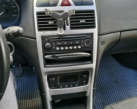 Серый Пежо 307, объемом двигателя 2 л и пробегом 185 тыс. км за 4400 $, фото 36 на Automoto.ua