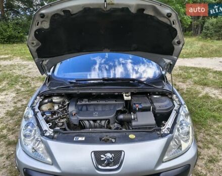 Серый Пежо 307, объемом двигателя 2 л и пробегом 185 тыс. км за 4400 $, фото 16 на Automoto.ua