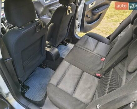 Серый Пежо 307, объемом двигателя 2 л и пробегом 185 тыс. км за 4400 $, фото 38 на Automoto.ua