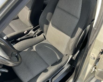 Серый Пежо 307, объемом двигателя 1.6 л и пробегом 208 тыс. км за 3900 $, фото 18 на Automoto.ua