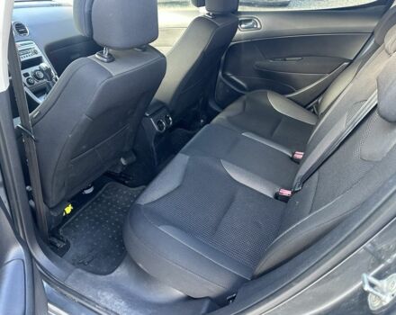 Серый Пежо 307, объемом двигателя 1.6 л и пробегом 220 тыс. км за 4300 $, фото 6 на Automoto.ua