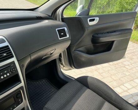 Серый Пежо 307, объемом двигателя 1.6 л и пробегом 208 тыс. км за 3900 $, фото 20 на Automoto.ua