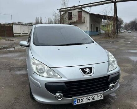 Серый Пежо 307, объемом двигателя 2 л и пробегом 220 тыс. км за 4900 $, фото 2 на Automoto.ua