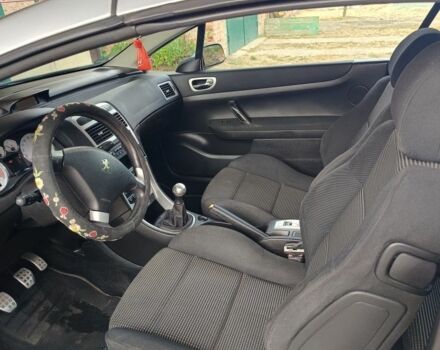 Серый Пежо 307, объемом двигателя 2 л и пробегом 236 тыс. км за 5500 $, фото 5 на Automoto.ua
