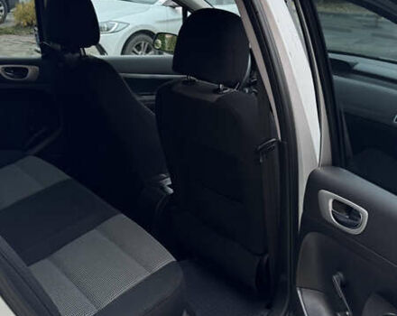 Сірий Пежо 307, об'ємом двигуна 1.6 л та пробігом 219 тис. км за 4100 $, фото 20 на Automoto.ua