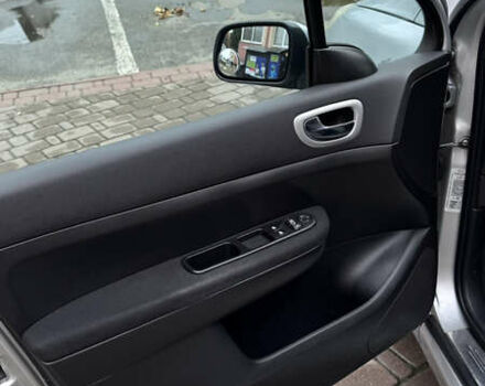 Сірий Пежо 307, об'ємом двигуна 1.6 л та пробігом 219 тис. км за 4100 $, фото 24 на Automoto.ua