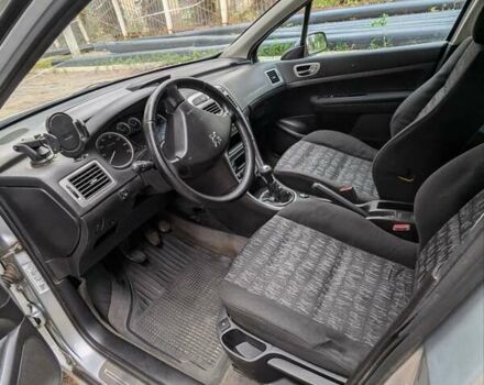 Серый Пежо 307, объемом двигателя 1.6 л и пробегом 299 тыс. км за 2900 $, фото 7 на Automoto.ua